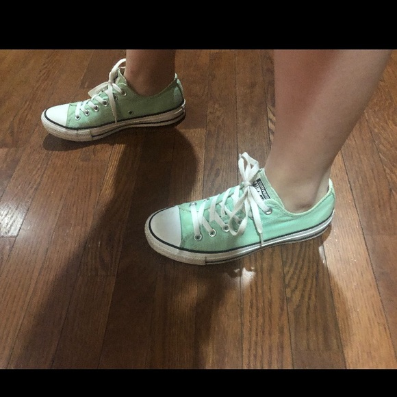 Converses - Picture 5 of 5